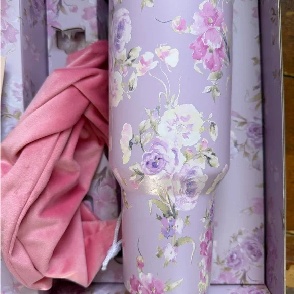 Loveshackfancy x Stanley Floral Lavender Tumbler with Pink Accents - Picture 4 of 7